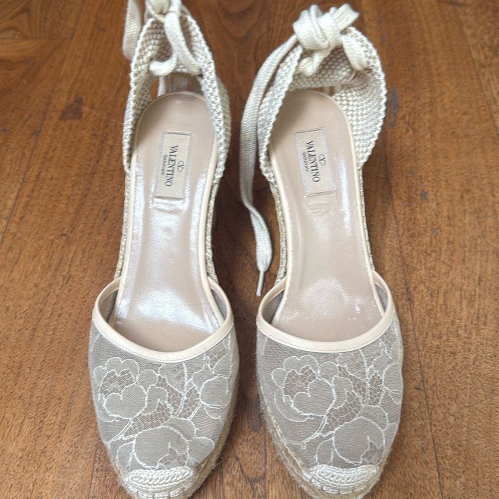 Valentino Garavani Lace Wedge Espadrille